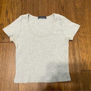 Brandy Melville t-shirt